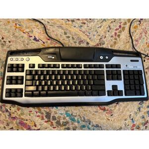 Logitech G15 Gaming Keyboard Wired LCD Screen 18 G-Keys Silver Black Y-UG75